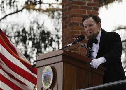 James Getty, portraying U.S. President Abraham Lincoln, delivers the Gettysburg Address at the Gettysburg National Cemetery in Pennsylvania November 19, 2013.
Credit: Reuters/Gary Cameron James Getty, portraying U.S. President Abraham Lincoln, delivers the Gettysburg Address at the Gettysburg National Cemetery in Pennsylvania November 19, 2013.
Credit: Reuters/Gary Cameron