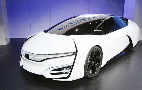 The Honday FCEV Concept vehicle is pictured during the 2013 Los Angeles Auto Show in Los Angeles, California November 20, 2013. REUTERS/Lucy The Honday FCEV Concept vehicle is pictured during the 2013 Los Angeles Auto Show in Los Angeles, California November 20, 2013. REUTERS/Lucy