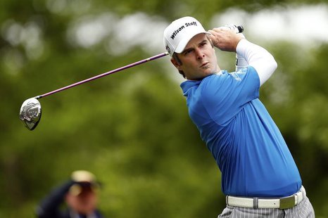 Kevin Streelman of the U.S. watches his tee shot on the third hole during the final round of the Wells Fargo Championship PGA golf tournamen Kevin Streelman of the U.S. watches his tee shot on the third hole during the final round of the Wells Fargo Championship PGA golf tournamen