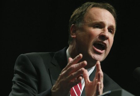 Virginia gubernatorial candidate Creigh Deeds speaks at a rally at Old Dominion University in Norfolk, Virginia, October 27, 2009. REUTERS/J Virginia gubernatorial candidate Creigh Deeds speaks at a rally at Old Dominion University in Norfolk, Virginia, October 27, 2009. REUTERS/J