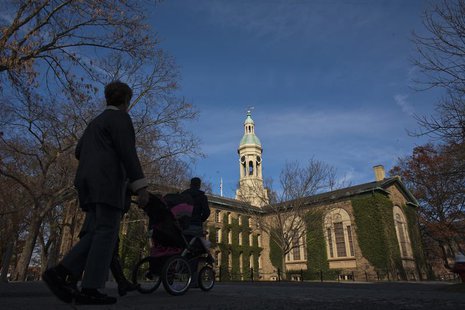 People walk around the Princeton University campus in New Jersey, November 16, 2013. REUTERS/Eduardo Munoz People walk around the Princeton University campus in New Jersey, November 16, 2013. REUTERS/Eduardo Munoz