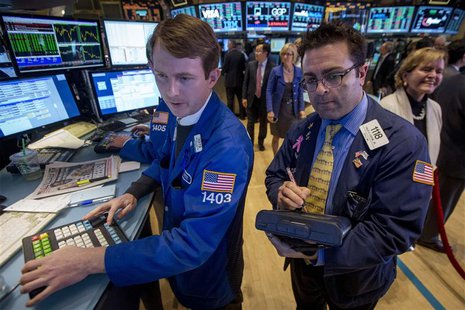 Traders work on the floor of the New York Stock Exchange (NYSE) November 21, 2013. REUTERS/Brendan McDermid Traders work on the floor of the New York Stock Exchange (NYSE) November 21, 2013. REUTERS/Brendan McDermid