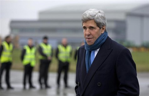 U.S. Secretary of State John Kerry arrives at London's Stansted Airport November 24, 2013. REUTERS/Carolyn Kaster/Pool U.S. Secretary of State John Kerry arrives at London's Stansted Airport November 24, 2013. REUTERS/Carolyn Kaster/Pool