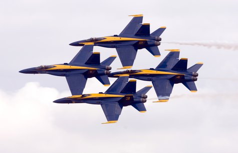 Blue Angels (credit Duluth Air Show) Blue Angels (credit Duluth Air Show)