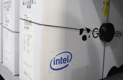 The Intel logo is advertised on the side of a computer box at an electronic store in Phoenix, Arizona November 4, 2009. REUTERS/Joshua Lott The Intel logo is advertised on the side of a computer box at an electronic store in Phoenix, Arizona November 4, 2009. REUTERS/Joshua Lott