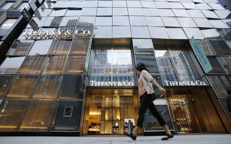 A woman walks past Tiffany Building at Tokyo's Ginza shopping district October 1, 2013. REUTERS/Toru Hanai A woman walks past Tiffany Building at Tokyo's Ginza shopping district October 1, 2013. REUTERS/Toru Hanai