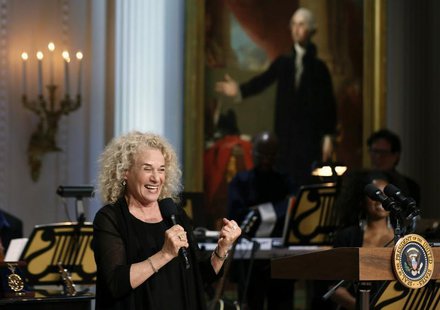 Singer Carole King speaks after U.S. President Barack Obama presented her the 2013 Library of Congress Gershwin Prize for Popular Song at an Singer Carole King speaks after U.S. President Barack Obama presented her the 2013 Library of Congress Gershwin Prize for Popular Song at an
