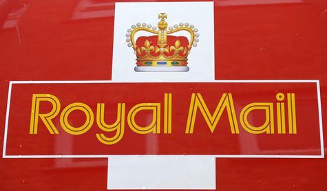 Rain drops fall on a Royal Mail van outside it's Bethnal Green sorting office in east London, September 12, 2013. REUTERS/Paul Hackett Rain drops fall on a Royal Mail van outside it's Bethnal Green sorting office in east London, September 12, 2013. REUTERS/Paul Hackett