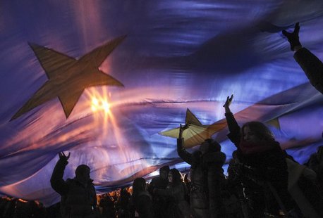 Students attend a rally in support of EU integration in Kiev November 26, 2013. REUTERS/Valentyn Ogirenko Students attend a rally in support of EU integration in Kiev November 26, 2013. REUTERS/Valentyn Ogirenko