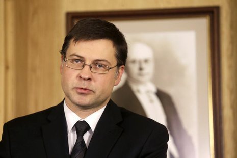 Latvia's Prime Minister Valdis Dombrovskis speaks during a news conference in Riga November 27, 2013. REUTERS/Ints Kalnins Latvia's Prime Minister Valdis Dombrovskis speaks during a news conference in Riga November 27, 2013. REUTERS/Ints Kalnins