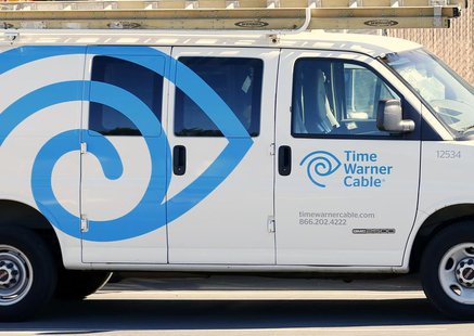A Time Warner Cable truck sits parked at its office in Carlsbad, California November 5, 2012. REUTERS/Mike Blake A Time Warner Cable truck sits parked at its office in Carlsbad, California November 5, 2012. REUTERS/Mike Blake