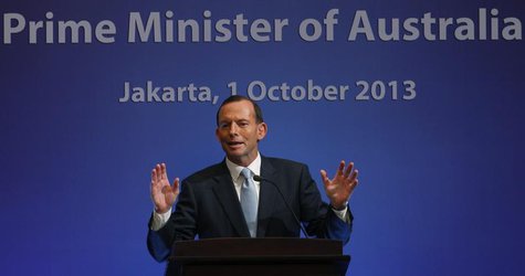 Australia's Prime Minister Tony Abbott speaks at a breakfast meeting in Jakarta October 1, 2013. Abbott is on a two-day visit to Indonesia. Australia's Prime Minister Tony Abbott speaks at a breakfast meeting in Jakarta October 1, 2013. Abbott is on a two-day visit to Indonesia.