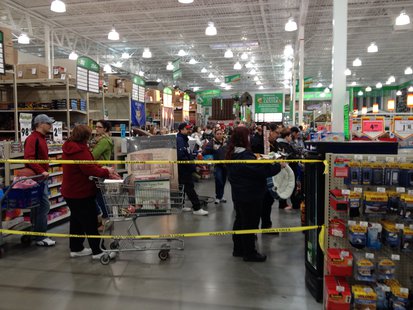 Sheboygan's Menards was busy Sheboygan's Menards was busy