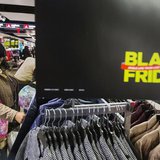 A shopper looks at items on sale inside of a JC Penney store during Black Friday sales in New York, November 29, 2013. REUTERS/Lucas Jackson A shopper looks at items on sale inside of a JC Penney store during Black Friday sales in New York, November 29, 2013. REUTERS/Lucas Jackson