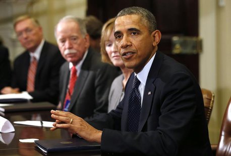 U.S. President Barack Obama meets with health insurance chief executives at the White House in Washington November 15, 2013. REUTERS/Kevin L U.S. President Barack Obama meets with health insurance chief executives at the White House in Washington November 15, 2013. REUTERS/Kevin L