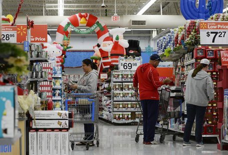 Customers shop for Christmas ornaments at a Walmart store in the Porter Ranch section of Los Angeles November 26, 2013. REUTERS/Kevork Djans Customers shop for Christmas ornaments at a Walmart store in the Porter Ranch section of Los Angeles November 26, 2013. REUTERS/Kevork Djans