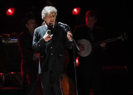 Singer Bob Dylan performs during a segment honoring Director Martin Scorsese, recipient of the Music+ Film Award, at the 17th Annual Critics Singer Bob Dylan performs during a segment honoring Director Martin Scorsese, recipient of the Music+ Film Award, at the 17th Annual Critics