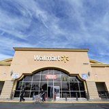 Customers walk outside a Walmart store in the Porter Ranch section of Los Angeles November 26, 2013. REUTERS/Kevork Djansezian Customers walk outside a Walmart store in the Porter Ranch section of Los Angeles November 26, 2013. REUTERS/Kevork Djansezian