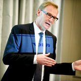 Volvo truck maker CEO Olof Persson gestures during a news conference in Stockholm October 25, 2011. REUTERS/Bertil Ericson / SCANPIX Volvo truck maker CEO Olof Persson gestures during a news conference in Stockholm October 25, 2011. REUTERS/Bertil Ericson / SCANPIX