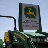 A new John Deere tractor waits for a buyer at a dealer in Longmont, Colorado August 18, 2010. REUTERS/Rick Wilking A new John Deere tractor waits for a buyer at a dealer in Longmont, Colorado August 18, 2010. REUTERS/Rick Wilking
