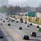 Traffic travels north on the 405 freeway just before the 10 freeway in Los Angeles, California July 15, 2011. REUTERS/Jason Redmond Traffic travels north on the 405 freeway just before the 10 freeway in Los Angeles, California July 15, 2011. REUTERS/Jason Redmond