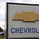 The sign at a General Motors Chevrolet dealer is pictured in Golden, Colorado September 4, 2013. REUTERS/Rick Wilking The sign at a General Motors Chevrolet dealer is pictured in Golden, Colorado September 4, 2013. REUTERS/Rick Wilking
