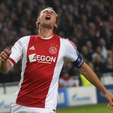 Ajax Amsterdam's Siem de Jong reacts during a Champions League soccer match against Celtic at Amsterdam Arena November 6, 2013. REUTERS/Tous Ajax Amsterdam's Siem de Jong reacts during a Champions League soccer match against Celtic at Amsterdam Arena November 6, 2013. REUTERS/Tous