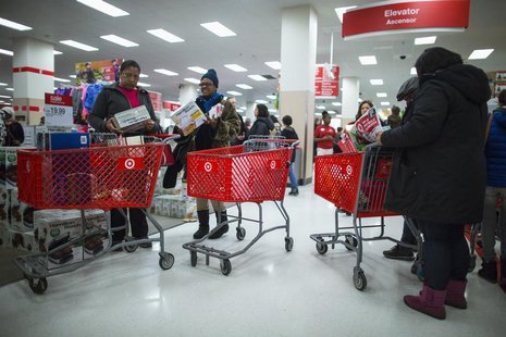 People shop inside a Target store during Black Friday sales in the Brooklyn borough of New York, November 29, 2013. REUTERS/Eric Thayer People shop inside a Target store during Black Friday sales in the Brooklyn borough of New York, November 29, 2013. REUTERS/Eric Thayer
