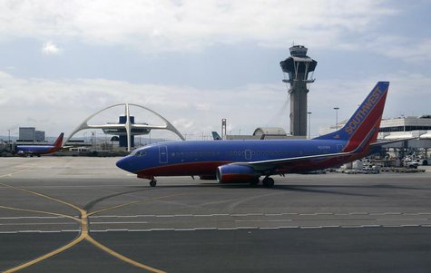 A Southwest Airlines Boeing 737NG plane taxies at Los Angeles International Airport (LAX) in Los Angeles, California, April 3, 2011. REUTERS A Southwest Airlines Boeing 737NG plane taxies at Los Angeles International Airport (LAX) in Los Angeles, California, April 3, 2011. REUTERS