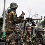 Seleka soldiers sit in a pick-up truck in Bangui, Central African Republic, December 6, 2013. REUTERS/Emmanuel Braun Seleka soldiers sit in a pick-up truck in Bangui, Central African Republic, December 6, 2013. REUTERS/Emmanuel Braun