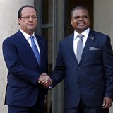 France's President Francois Hollande (L) greets Prime Minister of the Central African Republic Nicolas Tiangaye in the courtyard of the Elys France's President Francois Hollande (L) greets Prime Minister of the Central African Republic Nicolas Tiangaye in the courtyard of the Elys