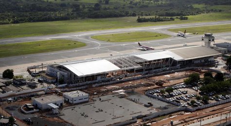 Aerial view of Cuiaba airport in extensive renovations November 18, 2013. REUTERS/Paulo Whitaker Aerial view of Cuiaba airport in extensive renovations November 18, 2013. REUTERS/Paulo Whitaker