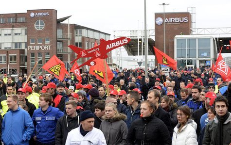 Employees of aircraft company Airbus demonstrate in front of the German headquarter Hamburg-Finkenwerder against planned restructuring measu Employees of aircraft company Airbus demonstrate in front of the German headquarter Hamburg-Finkenwerder against planned restructuring measu