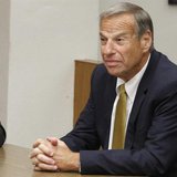 Former San Diego mayor Bob Filner (R), appears in Superior Court in San Diego, California October 15, 2013. REUTERS/John Gibbins/Pool Former San Diego mayor Bob Filner (R), appears in Superior Court in San Diego, California October 15, 2013. REUTERS/John Gibbins/Pool