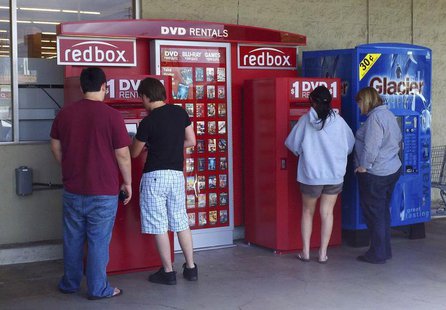 Customers rent DVD movies from a redbox video kiosk in Burbank, California, May 8, 2011. REUTERS/Fred Prouser Customers rent DVD movies from a redbox video kiosk in Burbank, California, May 8, 2011. REUTERS/Fred Prouser