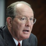 U.S. Senator Lamar Alexander (R-TN) speaks during the Reuters Washington Summit in Washington November 9, 2011. REUTERS/Jonathan Ernst U.S. Senator Lamar Alexander (R-TN) speaks during the Reuters Washington Summit in Washington November 9, 2011. REUTERS/Jonathan Ernst
