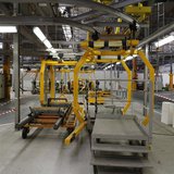 General view of an empty car assembly line at the PSA-Peugeot Citroen automobile plant in Aulnay-sous-Bois, near Paris, July 4, 2013. REUTER General view of an empty car assembly line at the PSA-Peugeot Citroen automobile plant in Aulnay-sous-Bois, near Paris, July 4, 2013. REUTER