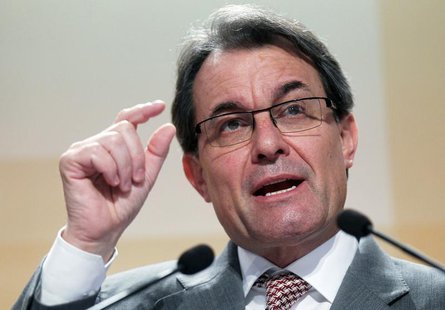 Catalonia's President Artur Mas gestures during a news conference presenting the government plan at Generalitat de Catalunya Palace in Barce Catalonia's President Artur Mas gestures during a news conference presenting the government plan at Generalitat de Catalunya Palace in Barce