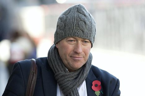 Ian Edmondson, former news editor at the News of the World arrives at the Old Bailey courthouse in London October 30, 2013. REUTERS/Neil Hal Ian Edmondson, former news editor at the News of the World arrives at the Old Bailey courthouse in London October 30, 2013. REUTERS/Neil Hal