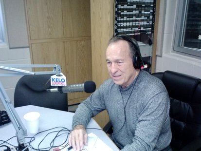 Dr. Jerry Walton has hosted Medical Line on Sioux Falls radio for 33 years. The show has aired on KELO Radio for the past 13 years. Dr. Jerry Walton has hosted Medical Line on Sioux Falls radio for 33 years. The show has aired on KELO Radio for the past 13 years.
