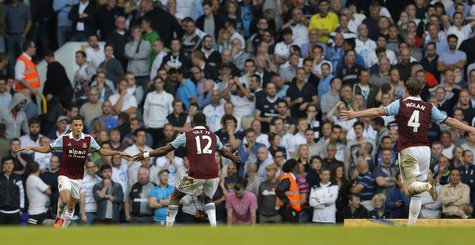 West Ham United's Ravel Morrison (L) celebrates with team mate Ricardo Vaz Te after scoring against Tottenham Hotspur during their English P West Ham United's Ravel Morrison (L) celebrates with team mate Ricardo Vaz Te after scoring against Tottenham Hotspur during their English P