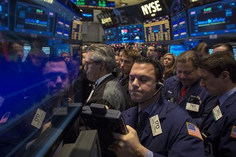 Traders work on the floor of the New York Stock Exchange December 12, 2013. REUTERS/Brendan McDermid Traders work on the floor of the New York Stock Exchange December 12, 2013. REUTERS/Brendan McDermid