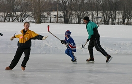 Sioux Falls outdoor ice rinks will open for the season at 4 p.m. on Friday, December 20, 2013, weather permitting.
(Sioux Falls.org) Sioux Falls outdoor ice rinks will open for the season at 4 p.m. on Friday, December 20, 2013, weather permitting.
(Sioux Falls.org)