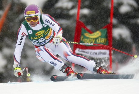 British skier Chemmy Alcott makes a turn during the Women's World Cup Super-G skiing race in Lake Louise, Alberta, December 2, 2012. REUTERS British skier Chemmy Alcott makes a turn during the Women's World Cup Super-G skiing race in Lake Louise, Alberta, December 2, 2012. REUTERS