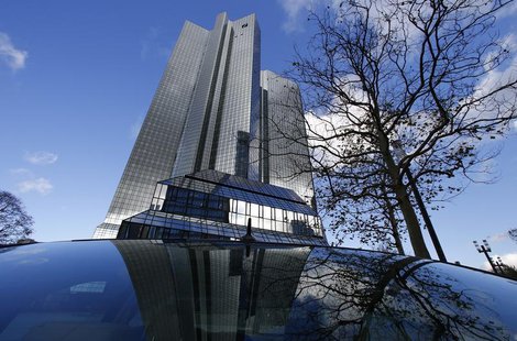 The headquarters of Deutsche Bank are mirrored in a rear window in Frankfurt October 29, 2013. REUTERS/Ralph Orlowski The headquarters of Deutsche Bank are mirrored in a rear window in Frankfurt October 29, 2013. REUTERS/Ralph Orlowski