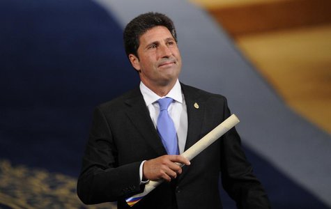 Spanish golfer Jose Maria Olazabal acknowledges the audience's applause after receiving the 2013 Prince of Asturias award for Sports from Sp Spanish golfer Jose Maria Olazabal acknowledges the audience's applause after receiving the 2013 Prince of Asturias award for Sports from Sp