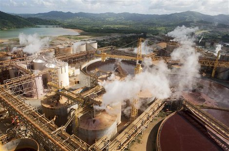 An overview of Barrick Gold Corporation's Pueblo Viejo gold mine, one of the world's largest, is seen in Cotui December 11, 2013. REUTERS/Ri An overview of Barrick Gold Corporation's Pueblo Viejo gold mine, one of the world's largest, is seen in Cotui December 11, 2013. REUTERS/Ri