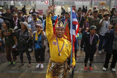 Anti-government protesters participate in a blockade at the Thai-Japan youth Stadium in Bangkok, December 24, 2013. REUTERS/Athit Perawongme Anti-government protesters participate in a blockade at the Thai-Japan youth Stadium in Bangkok, December 24, 2013. REUTERS/Athit Perawongme
