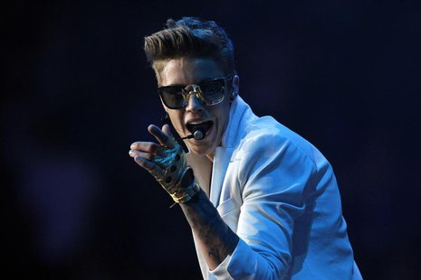 Singer Justin Bieber performs at Staples Center during his Believe Tour in Los Angeles, California June 24, 2013. REUTERS/Mario Anzuoni Singer Justin Bieber performs at Staples Center during his Believe Tour in Los Angeles, California June 24, 2013. REUTERS/Mario Anzuoni