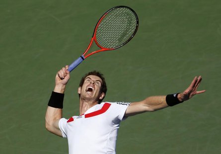 Andy Murray of Britain serves to Stanislas Wawrinka of Switzerland at the U.S. Open tennis championships in New York September 5, 2013. REUT Andy Murray of Britain serves to Stanislas Wawrinka of Switzerland at the U.S. Open tennis championships in New York September 5, 2013. REUT